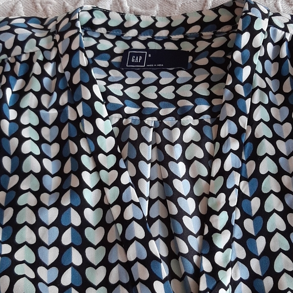 Gap Blue Hearts Blouse for Valentines Day - Picture 3 of 12